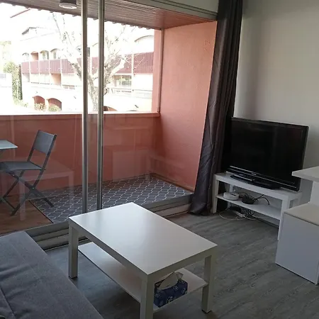 Petit Nid D'amour * Agde